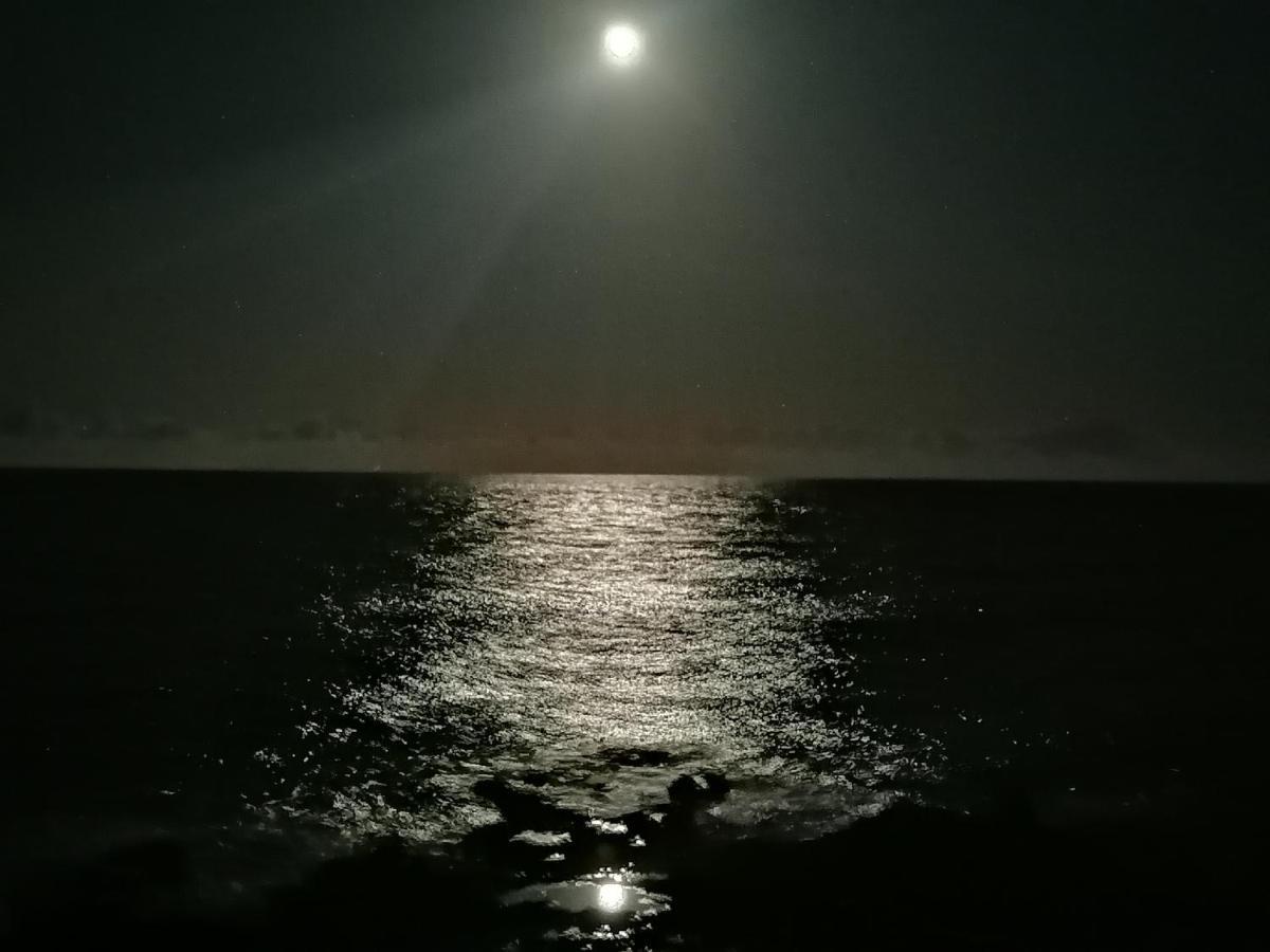 Blue Sea. Tony Frias. Las Eras. Arico - Tenerife. Arico el Nuevo エクステリア 写真